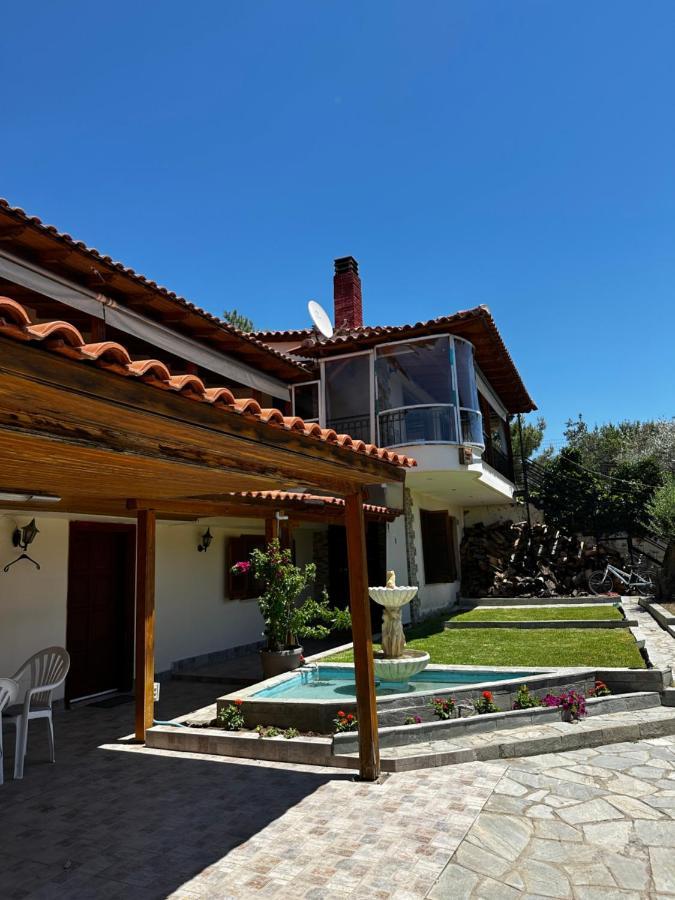 Privilege Suites Nea Kallikrateia Exterior photo